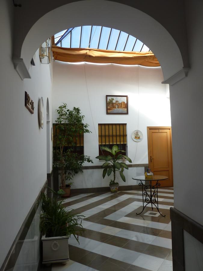 Hotel San Pedro Carmona  Buitenkant foto